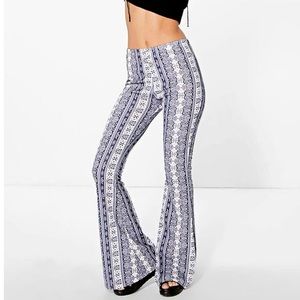 Red Flare Patterned Pants 💃🏼🌹